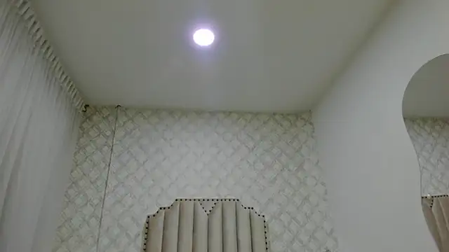 SkinnyGirl 28 online show from 03-05-26, 07:43