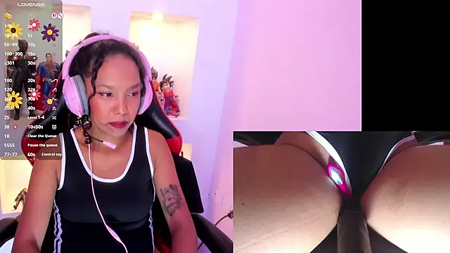 NovaLyn online show from 10-13-25, 04:45