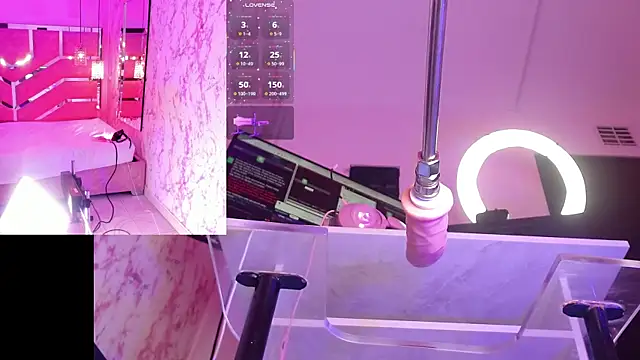 NovaLyn online show from 11-19-25, 09:15