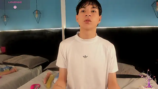 AleAurarashi online show from 09-08-25, 10:09