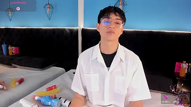 AleAurarashi online show from 09-10-25, 04:12