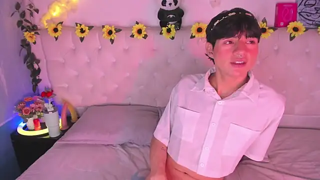 AleAurarashi online show from 02-20-26, 06:26