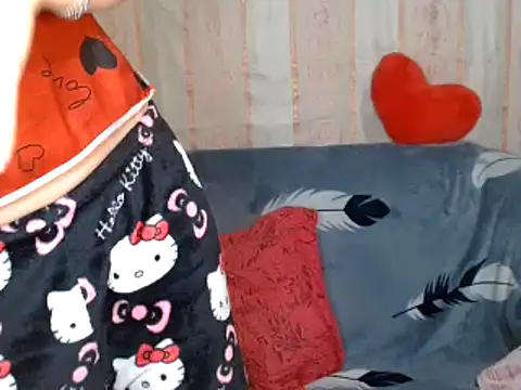 Miss Nona online show from 11-22-25, 08:41