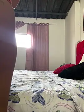 Messy-diana21 online show from 03-27-26, 07:24