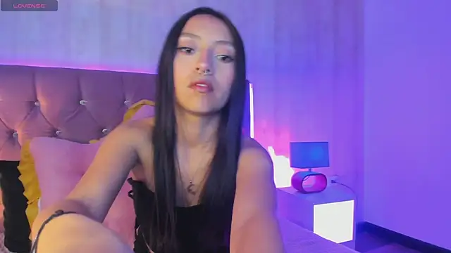 Snapshot of Luna_Moo_ chatting on 09-14-25, 03:27 Luna Moo online show from 09-14-25, 03:27