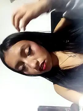 Snapshot of Luna_Moo_ chatting on 09-26-25, 04:27 Luna Moo online show from 09-26-25, 04:27