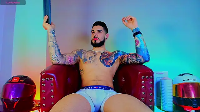 Snapshot of amodeus_bael_ chatting on 12-15-25, 11:20 amodeus bael online show from 12-15-25, 11:20