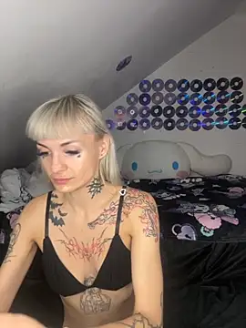 FluffySlutt online show from 09-18-25, 02:30