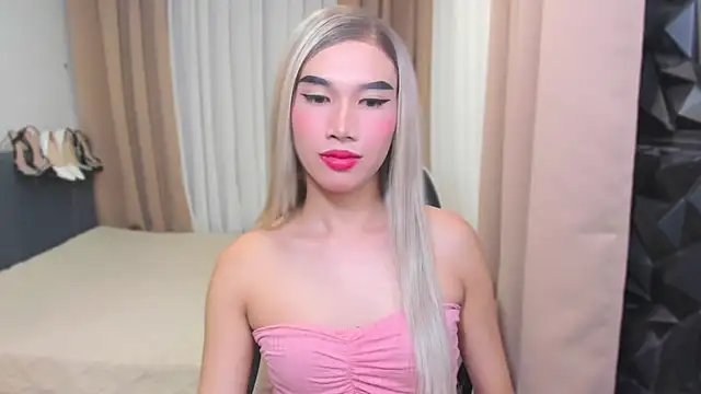 MaxCollins online show from 12-21-25, 09:16