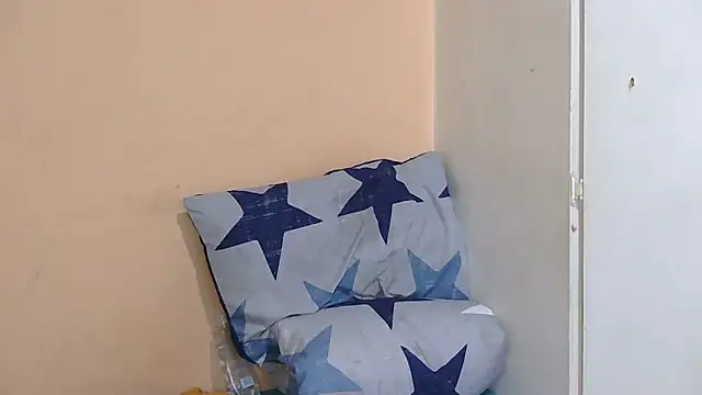 Snapshot of EbonyPhatBooty chatting on 10-04-25, 06:00 EbonyPhatBooty online show from 10-04-25, 06:00