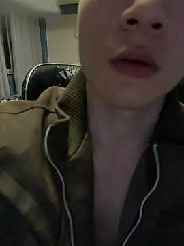 Snapshot of AAASuck chatting on 03-17-26, 04:10 AAASuck online show from 03-17-26, 04:10