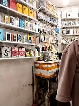 Snapshot of avi007p chatting on 09-15-25, 05:24 avi007p online show from 09-15-25, 05:24