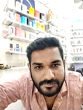 Snapshot of avi007p chatting on 10-30-25, 11:44 avi007p online show from 10-30-25, 11:44