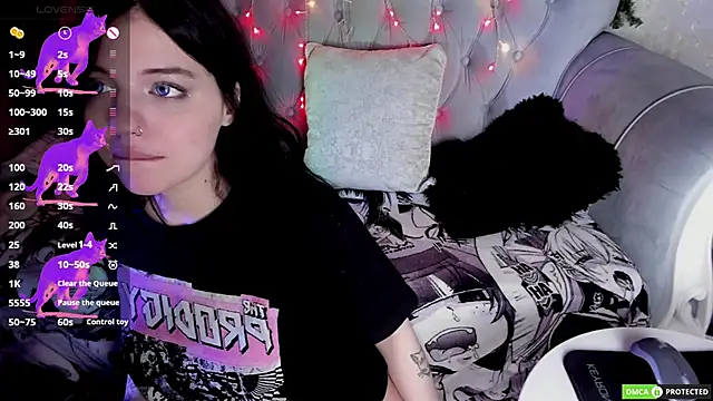 ArlineCarroll online show from 12-18-25, 04:07