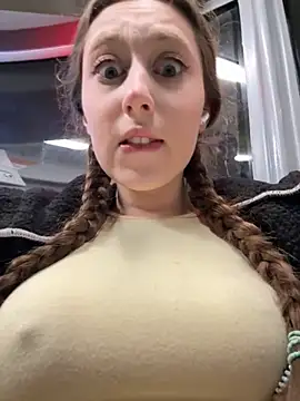 FroggyAnna online show from 12-04-25, 03:32