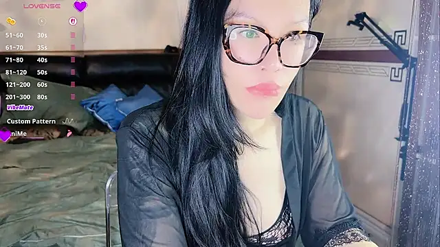 lingzi9333 online show from 11-02-25, 01:46