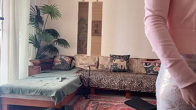 lingzi9333 online show from 11-28-25, 06:05