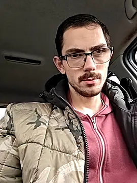 Snapshot of Ludo62128 chatting on 11-24-25, 01:11 Ludo62128 online show from 11-24-25, 01:11