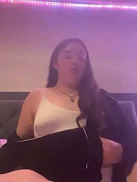 Snapshot of Imogenbabyyy chatting on 11-02-25, 06:10 Imogenbabyyy online show from 11-02-25, 06:10