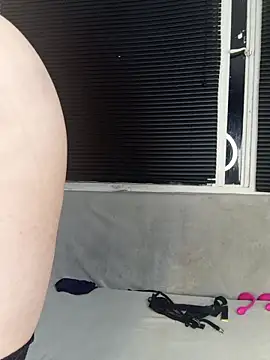 a Malgosia mako online show from 01-08-26, 11:18