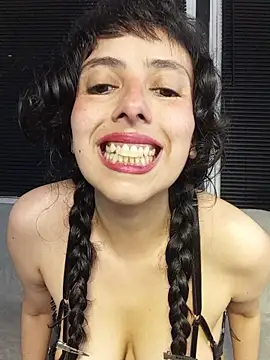 a Malgosia mako online show from 01-15-26, 11:52