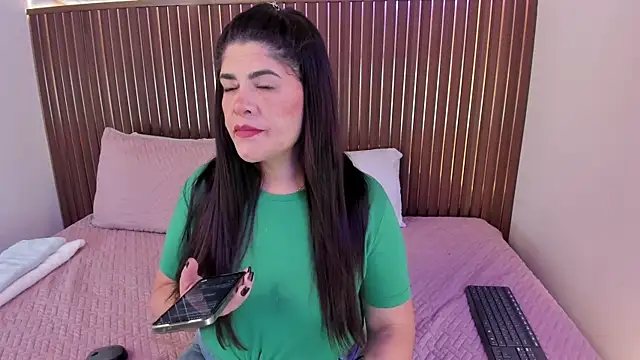 Roxie-NS online show from 10-15-25, 12:05