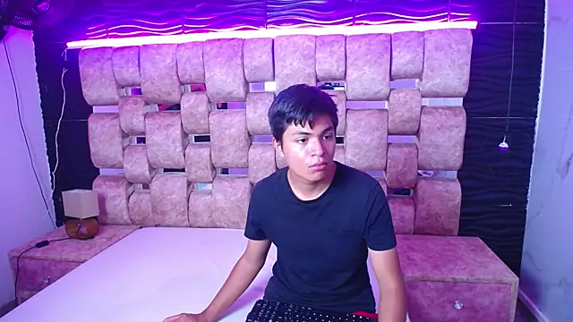 Snapshot of NatyyAlex chatting on 09-22-25, 08:22 NatyyAlex online show from 09-22-25, 08:22