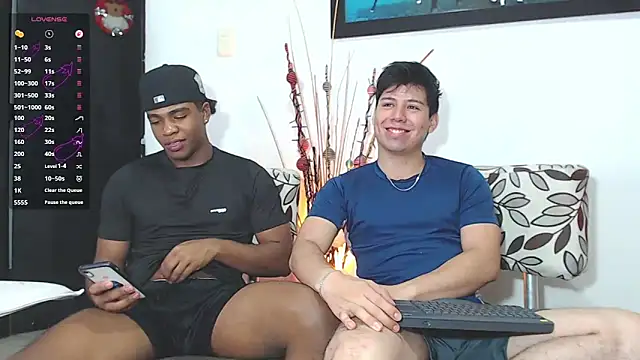 Snapshot of DEMOND_333 chatting on 12-18-25, 03:56 DEMOND 333 online show from 12-18-25, 03:56