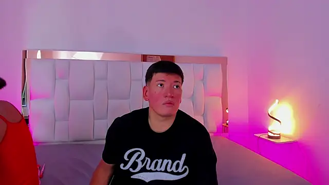 ZoeandEthan online show from 09-30-25, 06:35