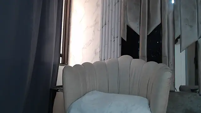 KiraaWild online show from 10-09-25, 05:33