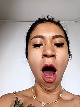 Liahdiaz  online show from 10-16-25, 04:08