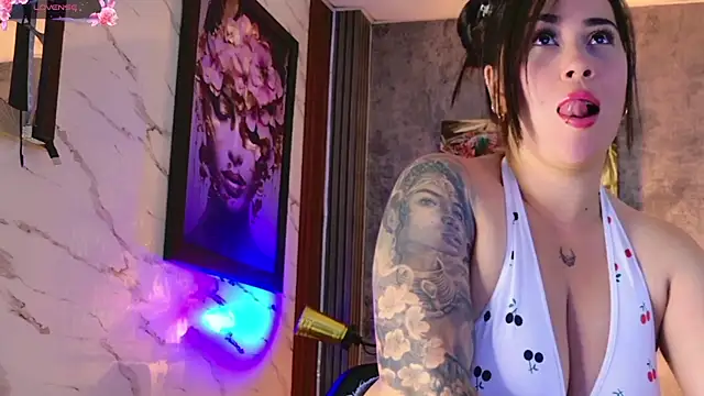 sarawolff online show from 03-26-26, 05:02