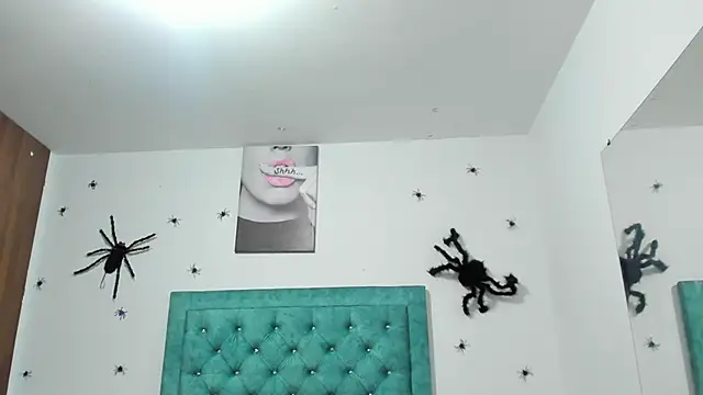 Snapshot of Rihanna_hotx chatting on 10-21-25, 03:07 Rihanna hotx online show from 10-21-25, 03:07