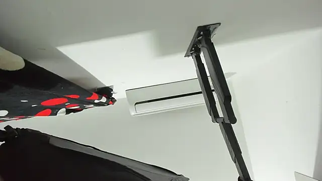 Snapshot of Rihanna_hotx chatting on 11-27-25, 12:24 Rihanna hotx online show from 11-27-25, 12:24