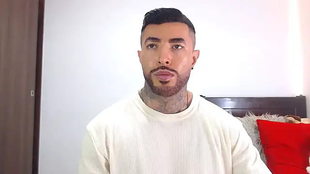 andrea de lucaa online show from 02-17-26, 02:30