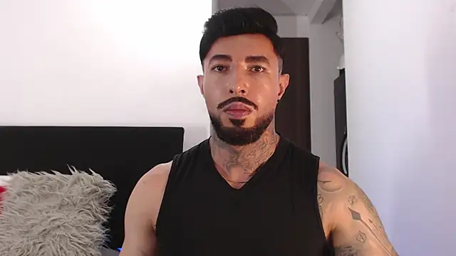 Snapshot of andrea_de_lucaa chatting on 06-10-26, 03:50 andrea de lucaa online show from 06-10-26, 03:50