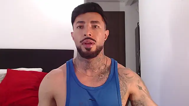 Snapshot of andrea_de_lucaa chatting on 06-12-26, 03:49 andrea de lucaa online show from 06-12-26, 03:49
