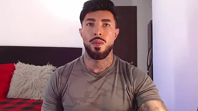 Snapshot of andrea_de_lucaa chatting on 06-22-26, 02:35 andrea de lucaa online show from 06-22-26, 02:35