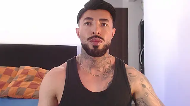 Snapshot of andrea_de_lucaa chatting on 07-10-26, 03:44 andrea de lucaa online show from 07-10-26, 03:44