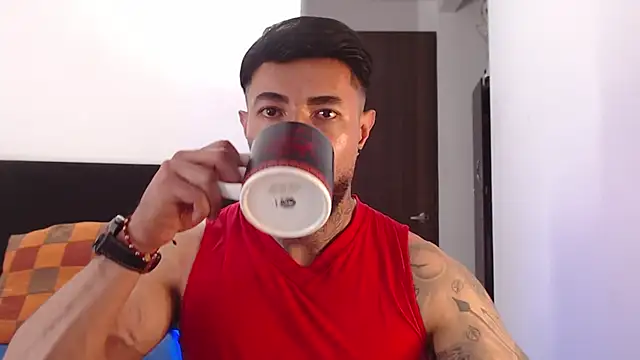 Snapshot of andrea_de_lucaa chatting on 07-15-26, 04:18 andrea de lucaa online show from 07-15-26, 04:18