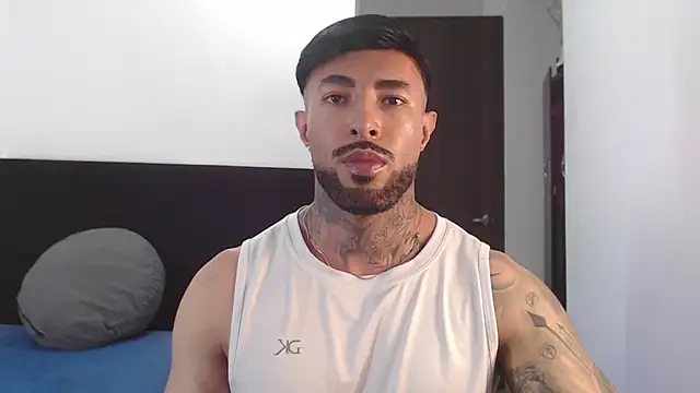 Snapshot of andrea_de_lucaa chatting on 07-18-26, 04:49 andrea de lucaa online show from 07-18-26, 04:49