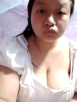 Snapshot of girl-babi chatting on 06-22-26, 02:13 girl-babi online show from 06-22-26, 02:13
