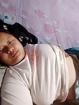 Snapshot of girl-babi chatting on 07-02-26, 03:23 girl-babi online show from 07-02-26, 03:23