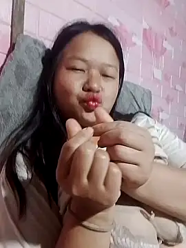Snapshot of girl-babi chatting on 07-16-26, 02:39 girl-babi online show from 07-16-26, 02:39