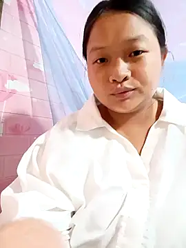 Snapshot of girl-babi chatting on 07-20-26, 03:32 girl-babi online show from 07-20-26, 03:32