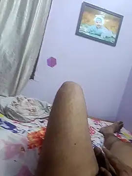 Snapshot of maddy3108 chatting on 09-12-25, 04:12 maddy3108 online show from 09-12-25, 04:12