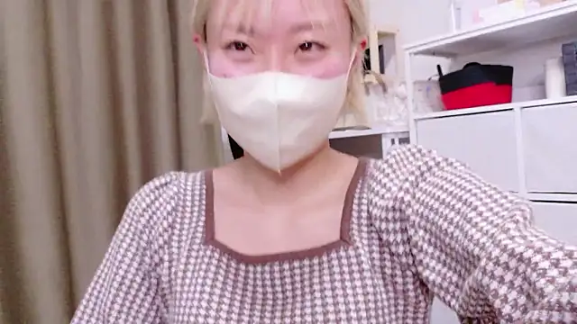 Nana  ch online show from 02-22-26, 04:05