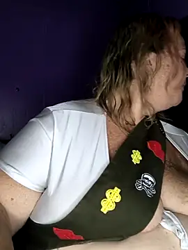 Courdles online show from 09-29-25, 05:18