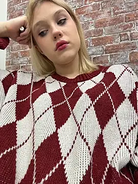 Snapshot of CaitlinSugar chatting on 11-03-25, 04:36 CaitlinSugar online show from 11-03-25, 04:36