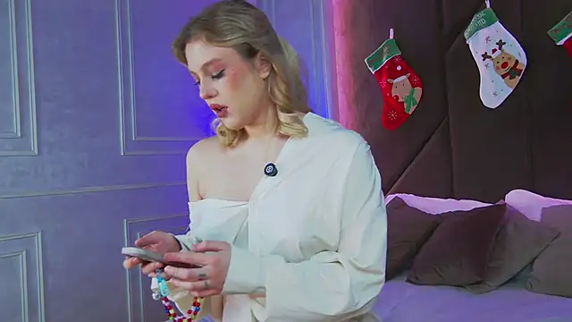 CaitlinSugar online show from 12-18-25, 04:51